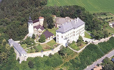Zámek a muzeum Úsov