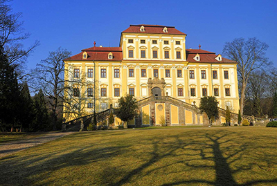Zámek Červený hrádek