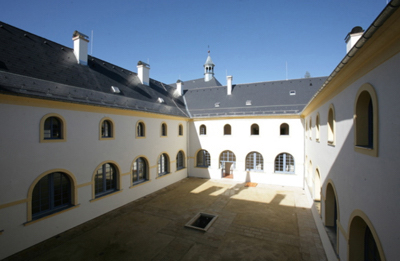 Františkánský klášter Hostinné