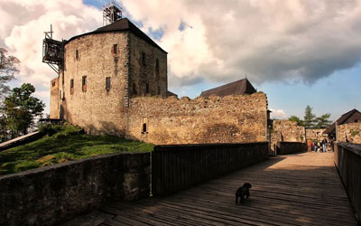 Hrad Točník a Žebrák