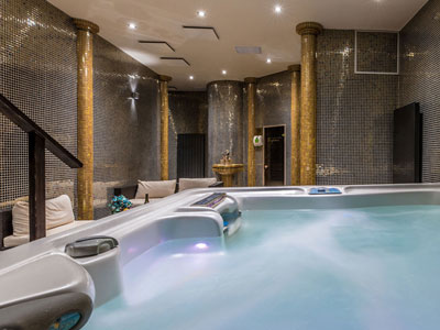 Boutique Hotel EMPRESS len kúsok od Slovenského krasu, jaskýň či kaštieľa Betliar